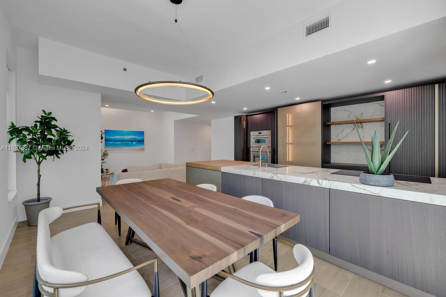 950 Brickell Bay Dr 201, Miami, Florida 33131, 2 Bedrooms Bedrooms, ,2 BathroomsBathrooms,Residentiallease,For Rent,950 Brickell Bay Dr 201,A11537887