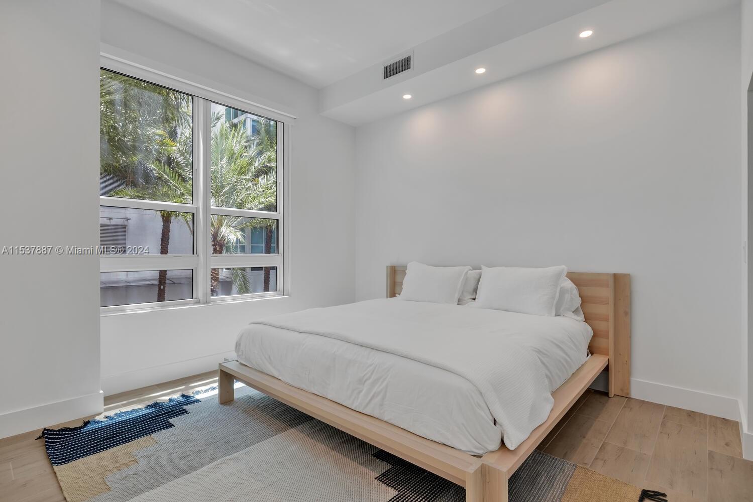 950 Brickell Bay Dr 201, Miami, Florida 33131, 2 Bedrooms Bedrooms, ,2 BathroomsBathrooms,Residentiallease,For Rent,950 Brickell Bay Dr 201,A11537887