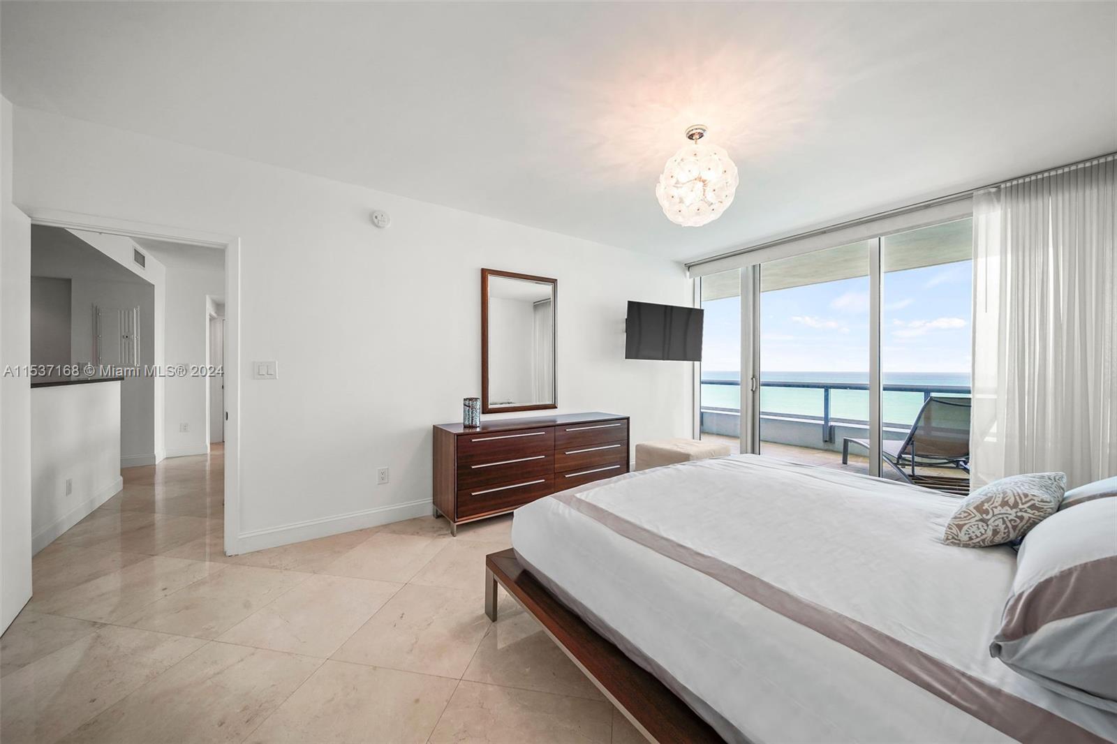 6799 Collins Ave PH04, Miami Beach, Florida 33141, 2 Bedrooms Bedrooms, ,2 BathroomsBathrooms,Residentiallease,For Rent,6799 Collins Ave PH04,A11537168