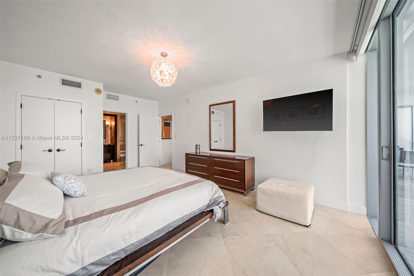 6799 Collins Ave PH04, Miami Beach, Florida 33141, 2 Bedrooms Bedrooms, ,2 BathroomsBathrooms,Residentiallease,For Rent,6799 Collins Ave PH04,A11537168