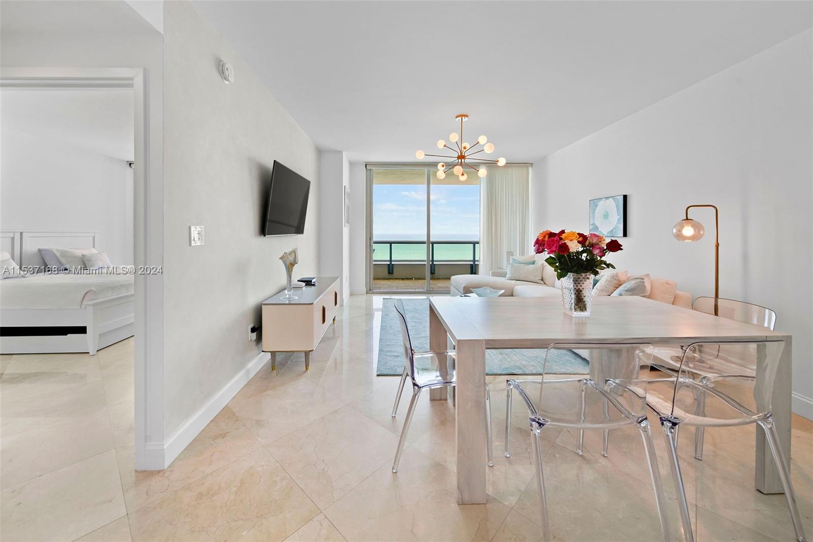 6799 Collins Ave PH04, Miami Beach, Florida 33141, 2 Bedrooms Bedrooms, ,2 BathroomsBathrooms,Residentiallease,For Rent,6799 Collins Ave PH04,A11537168