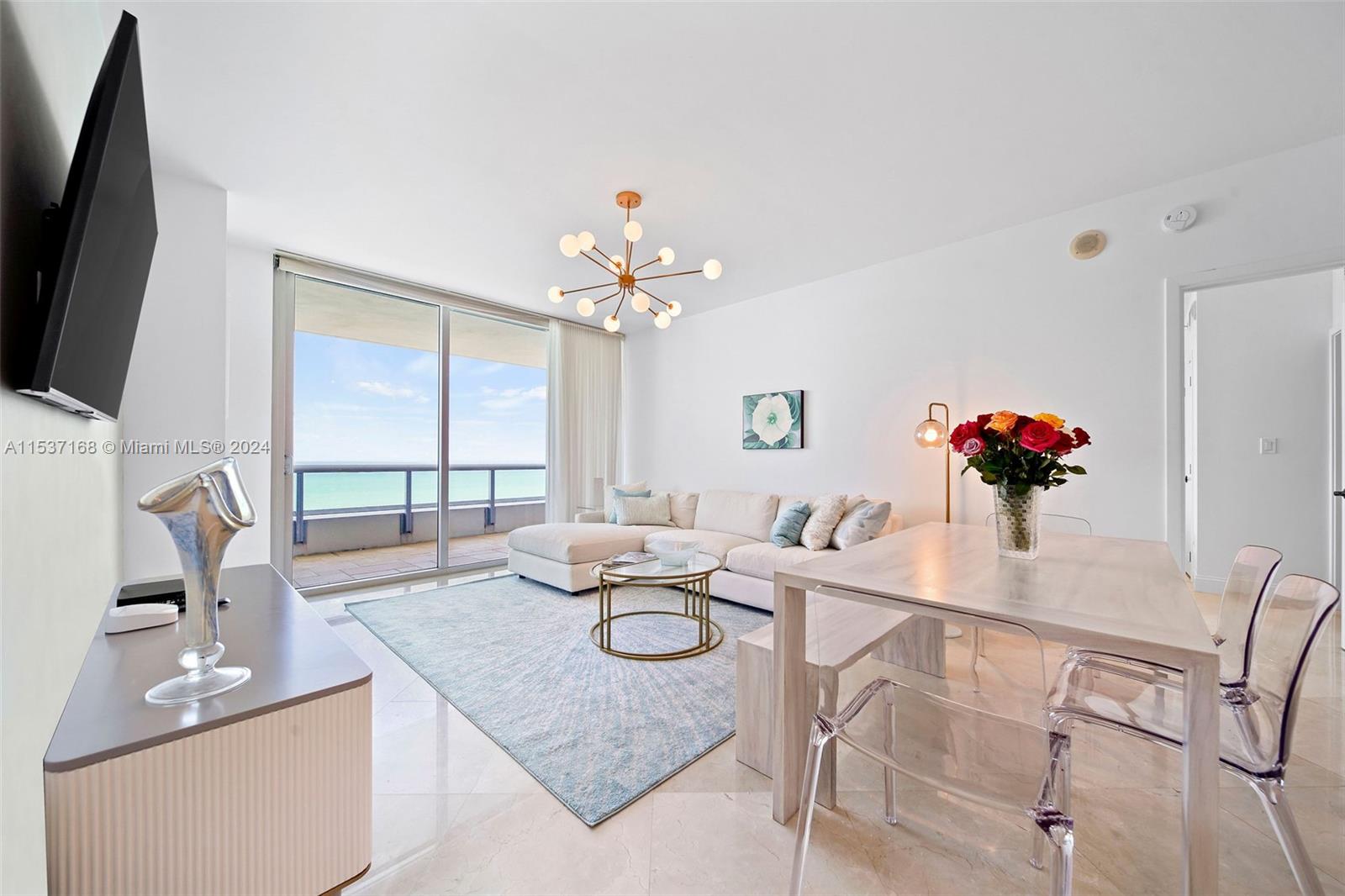 6799 Collins Ave PH04, Miami Beach, Florida 33141, 2 Bedrooms Bedrooms, ,2 BathroomsBathrooms,Residentiallease,For Rent,6799 Collins Ave PH04,A11537168