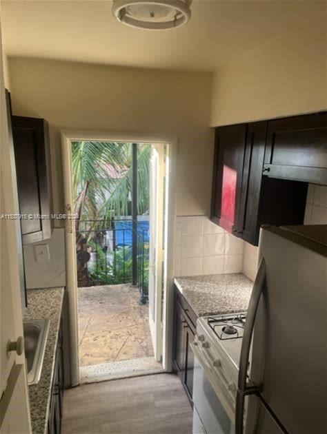 2121 biarritz dr 7, Miami Beach, Florida 33141, 1 Bedroom Bedrooms, ,1 BathroomBathrooms,Residentiallease,For Rent,2121 biarritz dr 7,A11537915