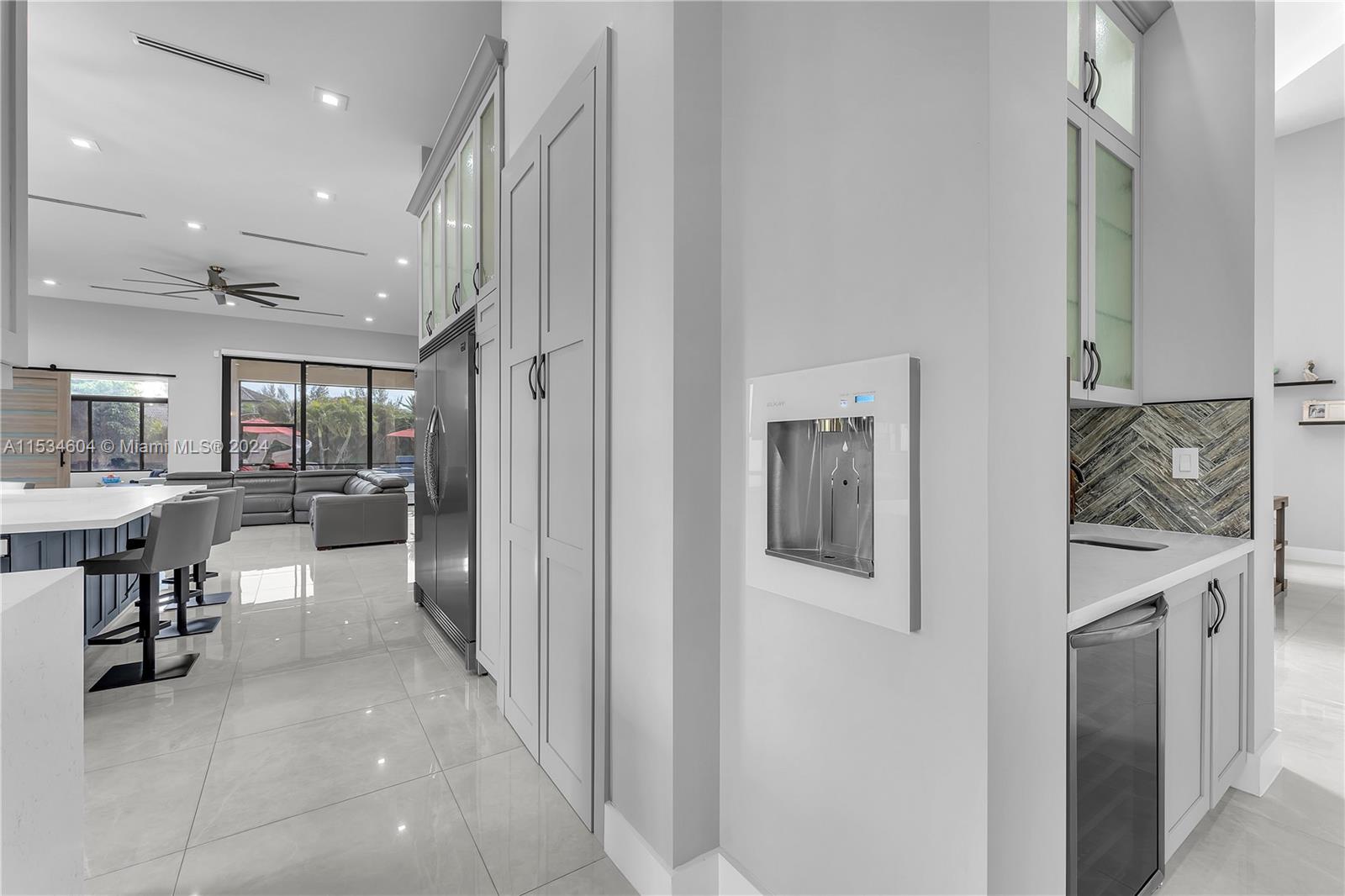 18900 49th St, Southwest Ranches, FL, 33332 United States, 5 Bedrooms Bedrooms, ,6 BathroomsBathrooms,Residential,For Sale,49th St,A11534604