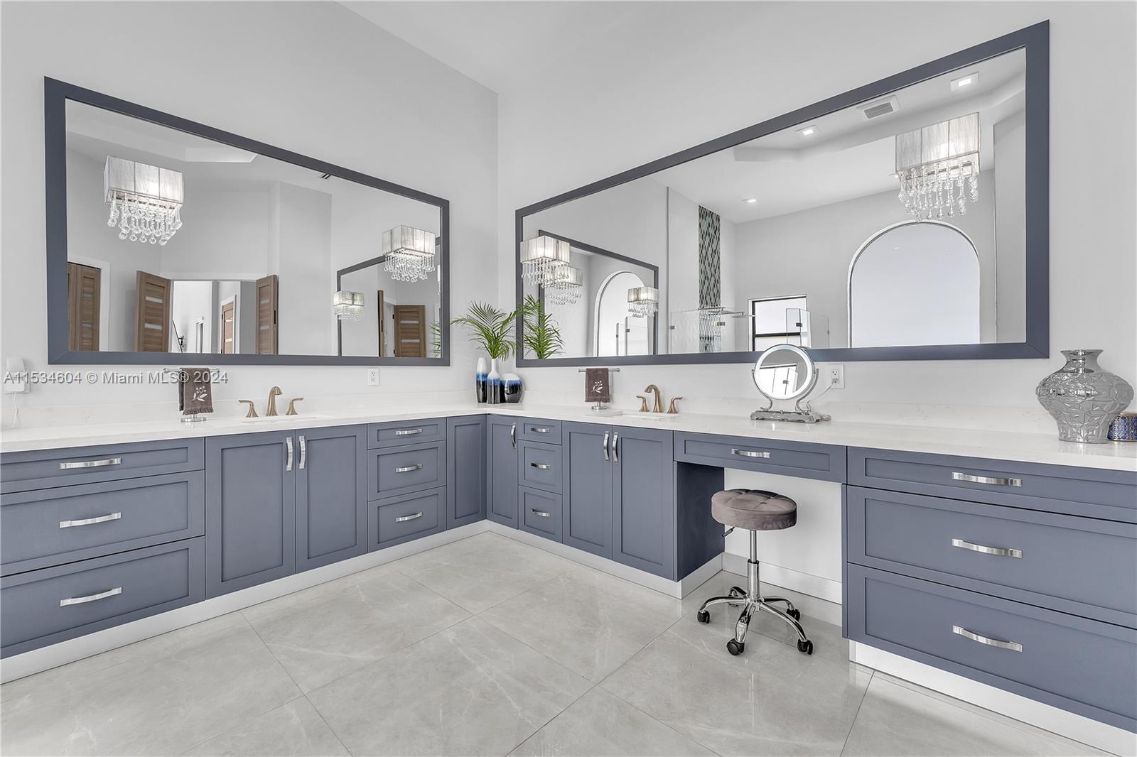 18900 49th St, Southwest Ranches, FL, 33332 United States, 5 Bedrooms Bedrooms, ,6 BathroomsBathrooms,Residential,For Sale,49th St,A11534604