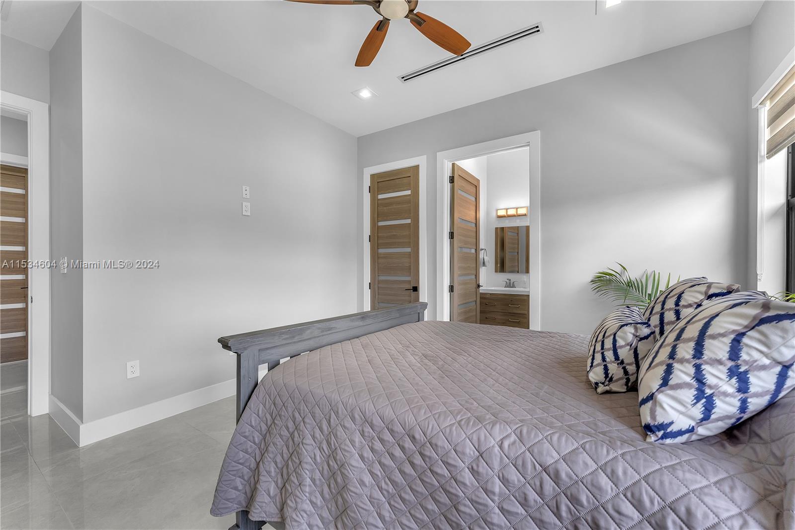 18900 49th St, Southwest Ranches, FL, 33332 United States, 5 Bedrooms Bedrooms, ,6 BathroomsBathrooms,Residential,For Sale,49th St,A11534604