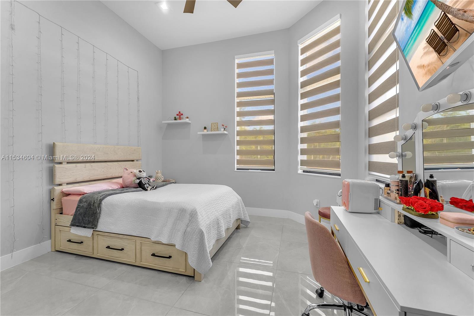 18900 49th St, Southwest Ranches, FL, 33332 United States, 5 Bedrooms Bedrooms, ,6 BathroomsBathrooms,Residential,For Sale,49th St,A11534604