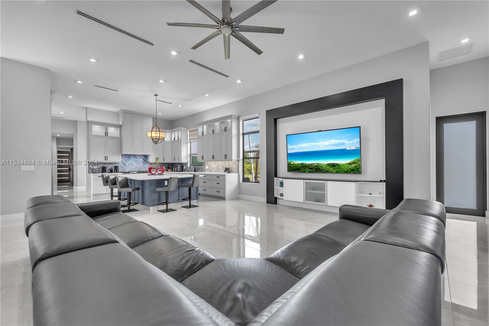 18900 49th St, Southwest Ranches, FL, 33332 United States, 5 Bedrooms Bedrooms, ,6 BathroomsBathrooms,Residential,For Sale,49th St,A11534604