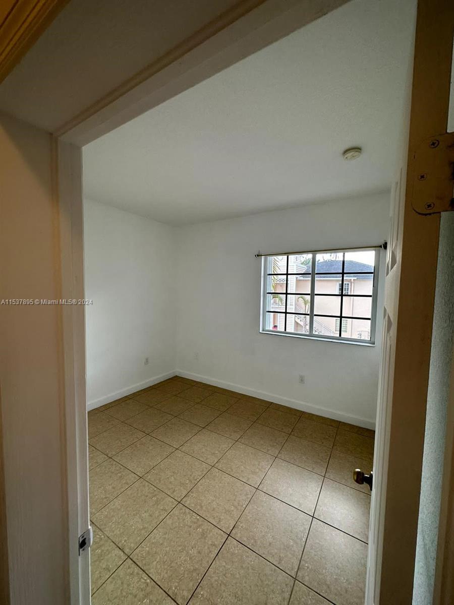 2589 NE 4th St 205, Homestead, Florida 33033, 2 Bedrooms Bedrooms, ,2 BathroomsBathrooms,Residential,For Sale,2589 NE 4th St 205,A11537895