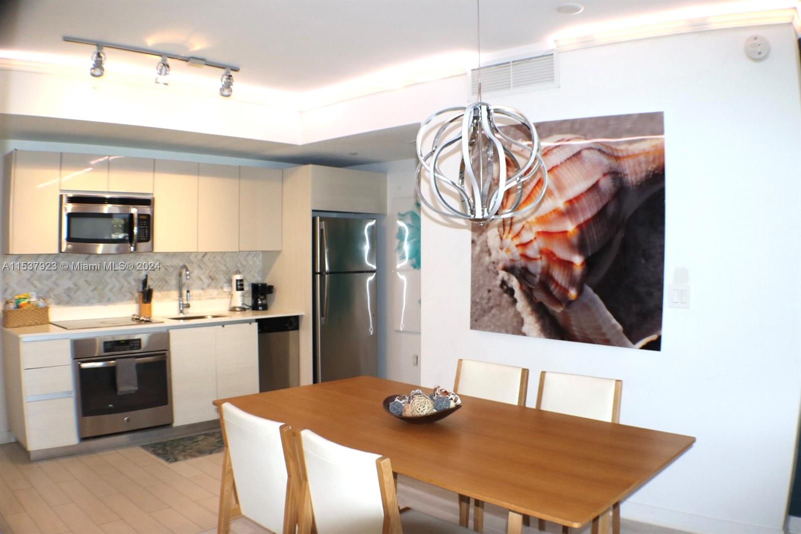 2602 E Hallandale Beach Blvd R306, Hallandale Beach, Florida 33009, 2 Bedrooms Bedrooms, ,2 BathroomsBathrooms,Residential,For Sale,2602 E Hallandale Beach Blvd R306,A11537923