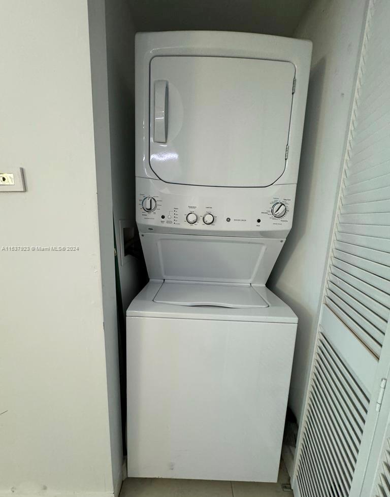 2602 E Hallandale Beach Blvd R306, Hallandale Beach, Florida 33009, 2 Bedrooms Bedrooms, ,2 BathroomsBathrooms,Residential,For Sale,2602 E Hallandale Beach Blvd R306,A11537923