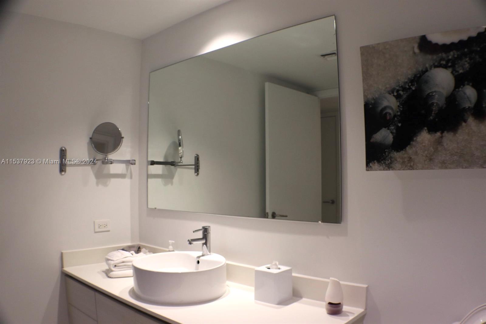 2602 E Hallandale Beach Blvd R306, Hallandale Beach, Florida 33009, 2 Bedrooms Bedrooms, ,2 BathroomsBathrooms,Residential,For Sale,2602 E Hallandale Beach Blvd R306,A11537923