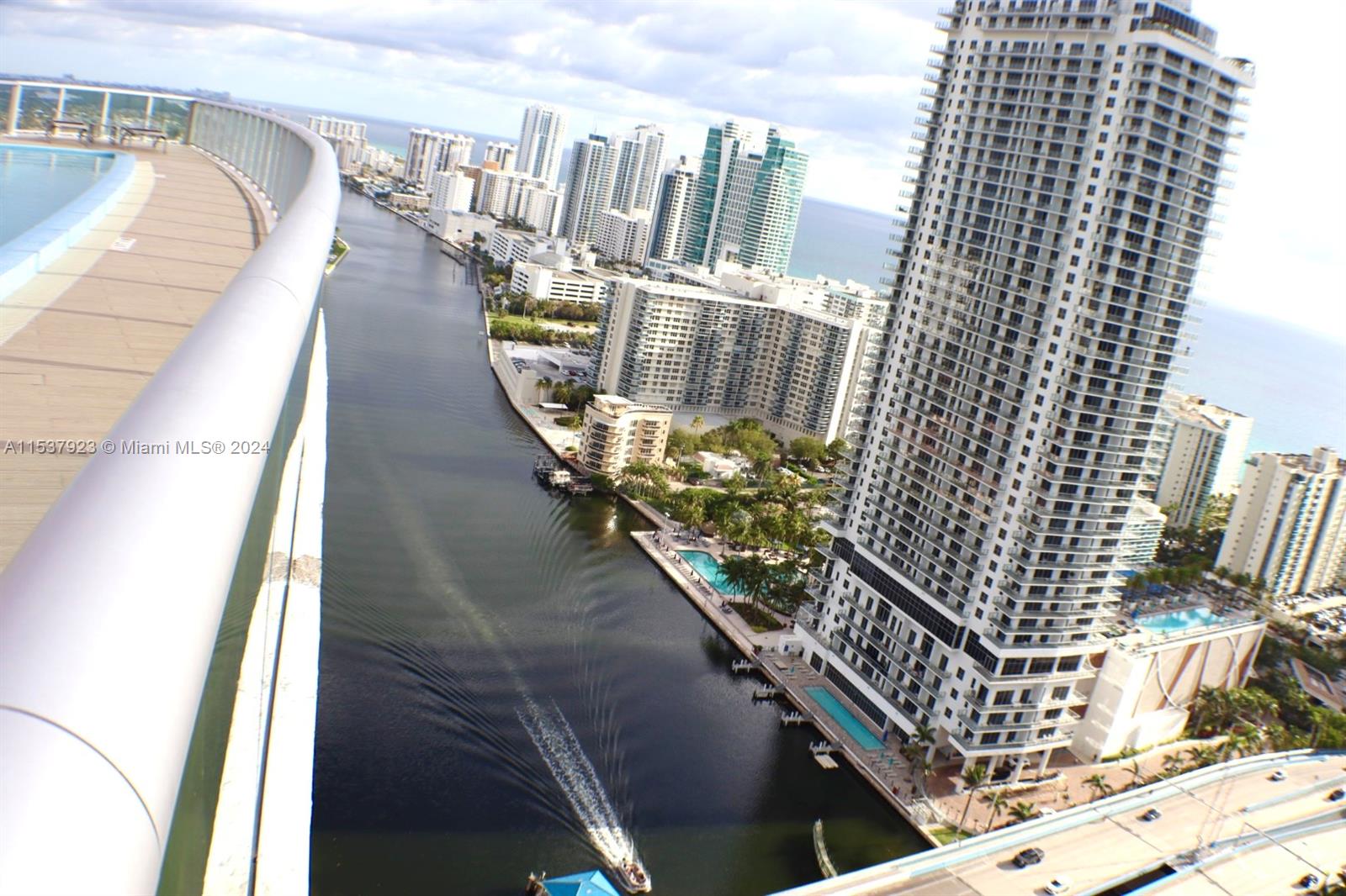 2602 E Hallandale Beach Blvd R306, Hallandale Beach, Florida 33009, 2 Bedrooms Bedrooms, ,2 BathroomsBathrooms,Residential,For Sale,2602 E Hallandale Beach Blvd R306,A11537923