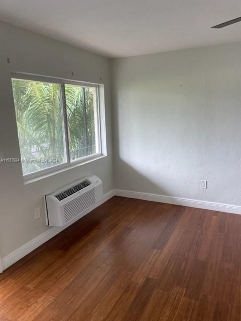 2121 Biarritz Dr 4, Miami Beach, Florida 33141, 2 Bedrooms Bedrooms, ,2 BathroomsBathrooms,Residentiallease,For Rent,2121 Biarritz Dr 4,A11537924
