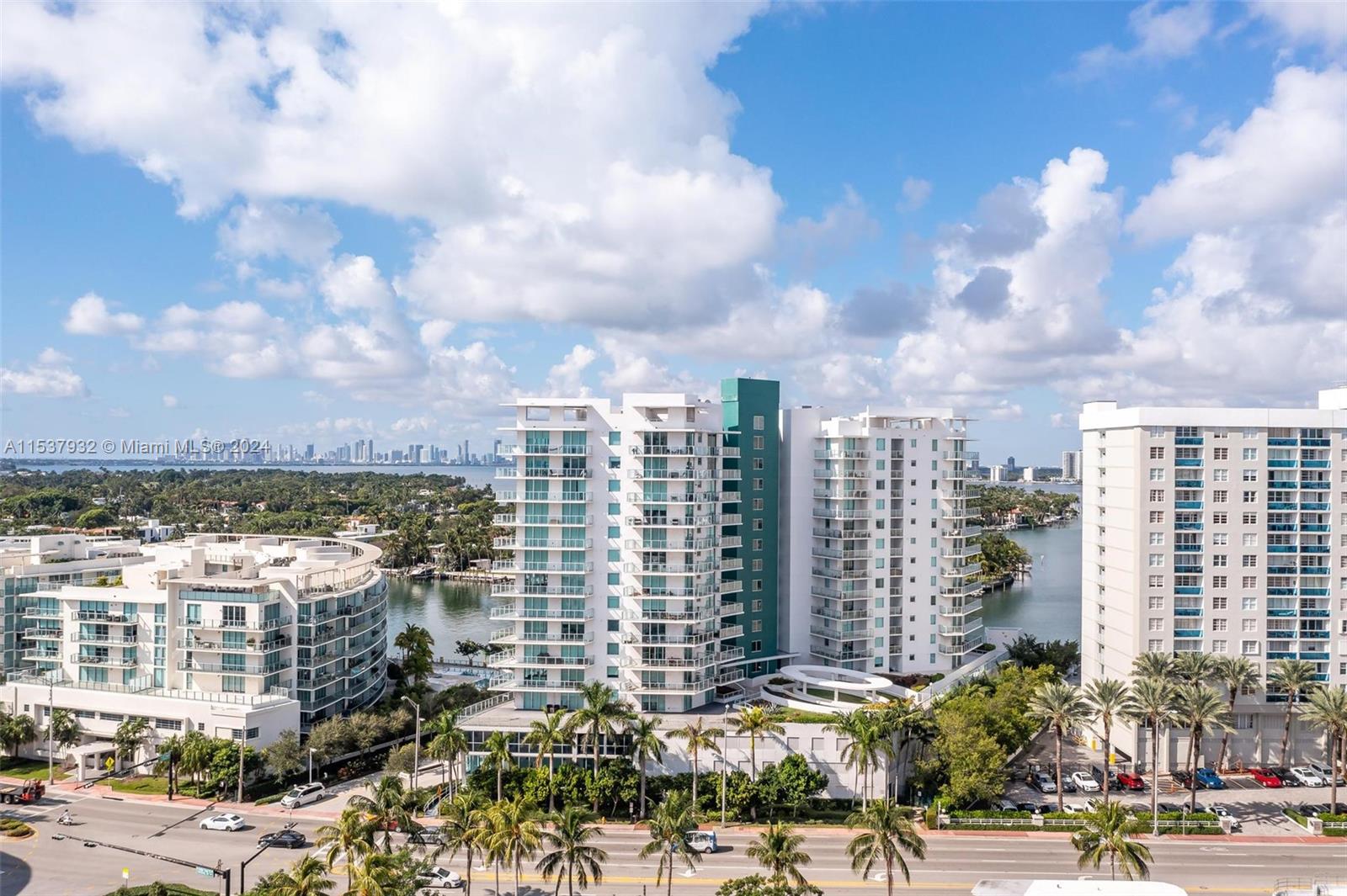 6700 Indian Creek Dr PH8, Miami Beach, Florida 33141, 3 Bedrooms Bedrooms, ,3 BathroomsBathrooms,Residential,For Sale,6700 Indian Creek Dr PH8,A11537932