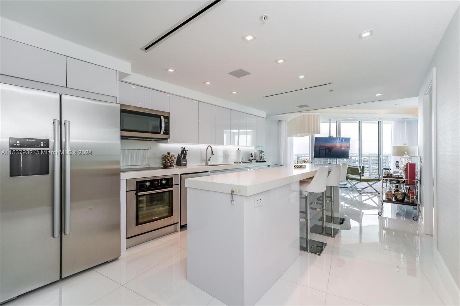 6700 Indian Creek Dr PH8, Miami Beach, Florida 33141, 3 Bedrooms Bedrooms, ,3 BathroomsBathrooms,Residential,For Sale,6700 Indian Creek Dr PH8,A11537932