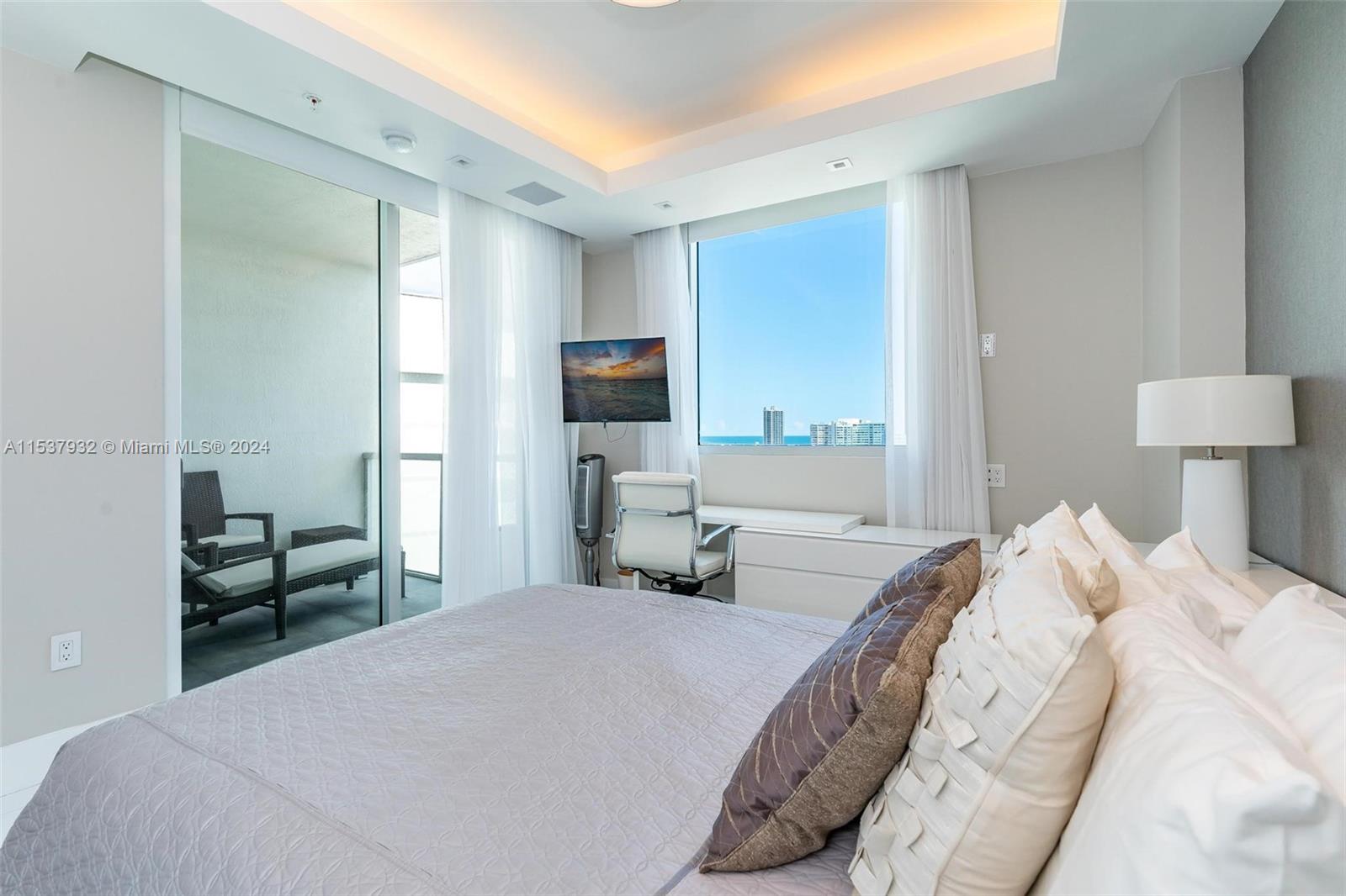 6700 Indian Creek Dr PH8, Miami Beach, Florida 33141, 3 Bedrooms Bedrooms, ,3 BathroomsBathrooms,Residential,For Sale,6700 Indian Creek Dr PH8,A11537932