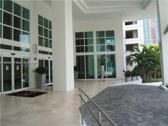 BEST LINE IN THE BUILDING.  CORNER UNI WITH AMAZING WATER VIEWS. 2 BEDS 2 AND HALF BATHS. MARBLE FLOORS , FLOOR TO CEILING WINDOWS, FULL OF LIGHT.
THE PLAZA IS AN EXCLUSIVE WELL LOCATED AND SAFE BUILDING IN BRICKELL. WALKING DISTANCE TO ALL THE ENTERTAINMENT AND FINANCIAL INSTITUTIONS. 
BEST PLACE TO LIVE IN BRICKELL, EXTREMELY WELL MANAGED, FRIENDLY STAFF AND ENVIROMENT, GREAT AMENITIES: 2 POOLS, GYM, JACUZZI, STEAM ROOM, BUSINESS CENTER, CLUB ROOM, 24/7 CONCIERGE, MOVIE THEATER. 
UNIT IS CURRENTLY RENTED TO A GREAT TENANT.