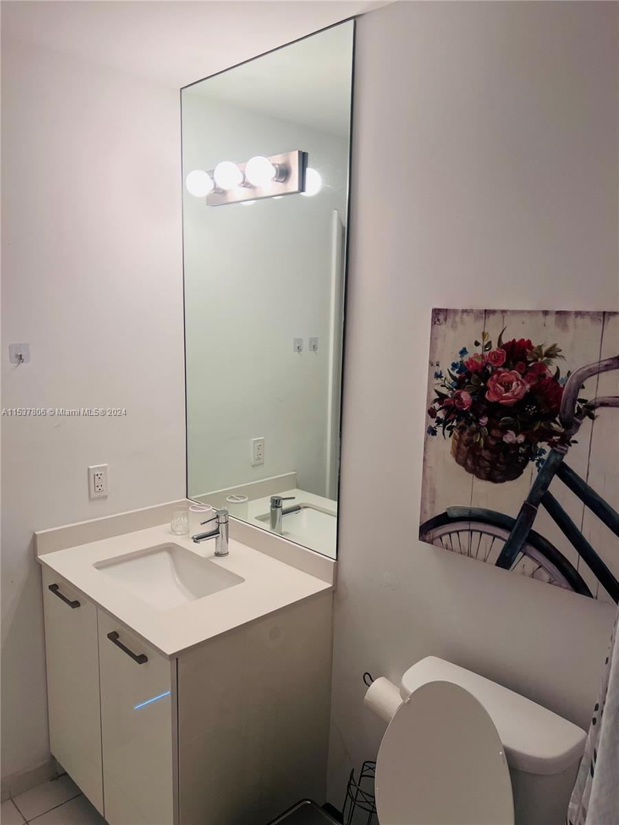 151 SE 1st St 1610, Miami, Florida 33131, 1 Bedroom Bedrooms, ,1 BathroomBathrooms,Residential,For Sale,151 SE 1st St 1610,A11537806