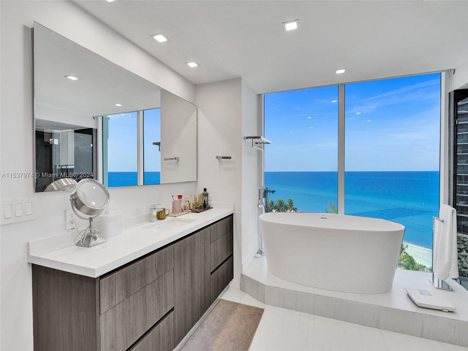 19333 collins ave, Sunny Isles Beach, FL, 33160 United States, 3 Bedrooms Bedrooms, ,4 BathroomsBathrooms,Residential,For Sale,collins ave,A11537974