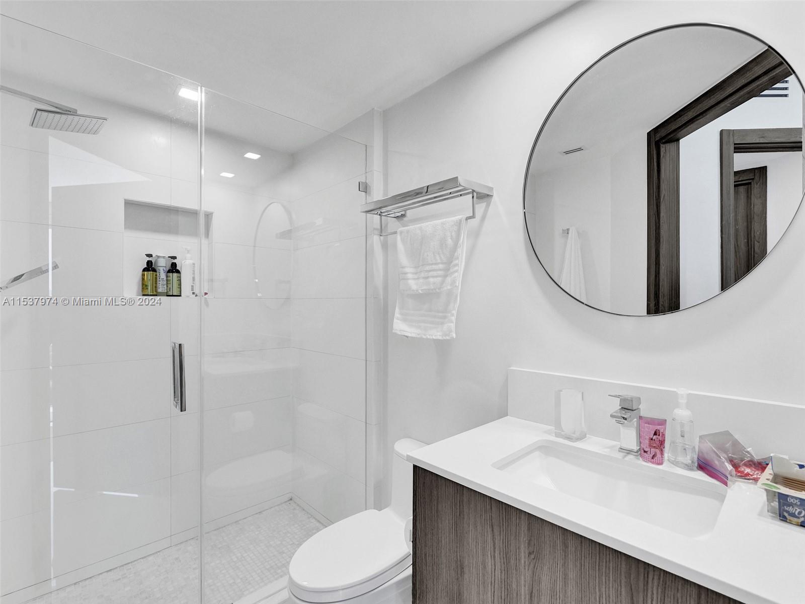 19333 collins ave, Sunny Isles Beach, FL, 33160 United States, 3 Bedrooms Bedrooms, ,4 BathroomsBathrooms,Residential,For Sale,collins ave,A11537974