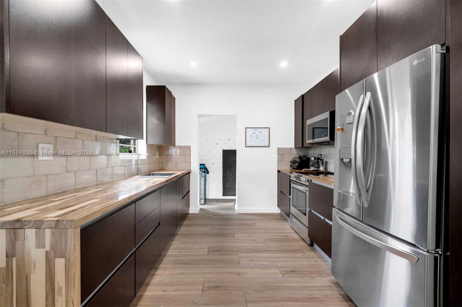 9816 N Miami Ave, Miami Shores, Florida 33150, 3 Bedrooms Bedrooms, ,2 BathroomsBathrooms,Residentiallease,For Rent,9816 N Miami Ave,A11537036