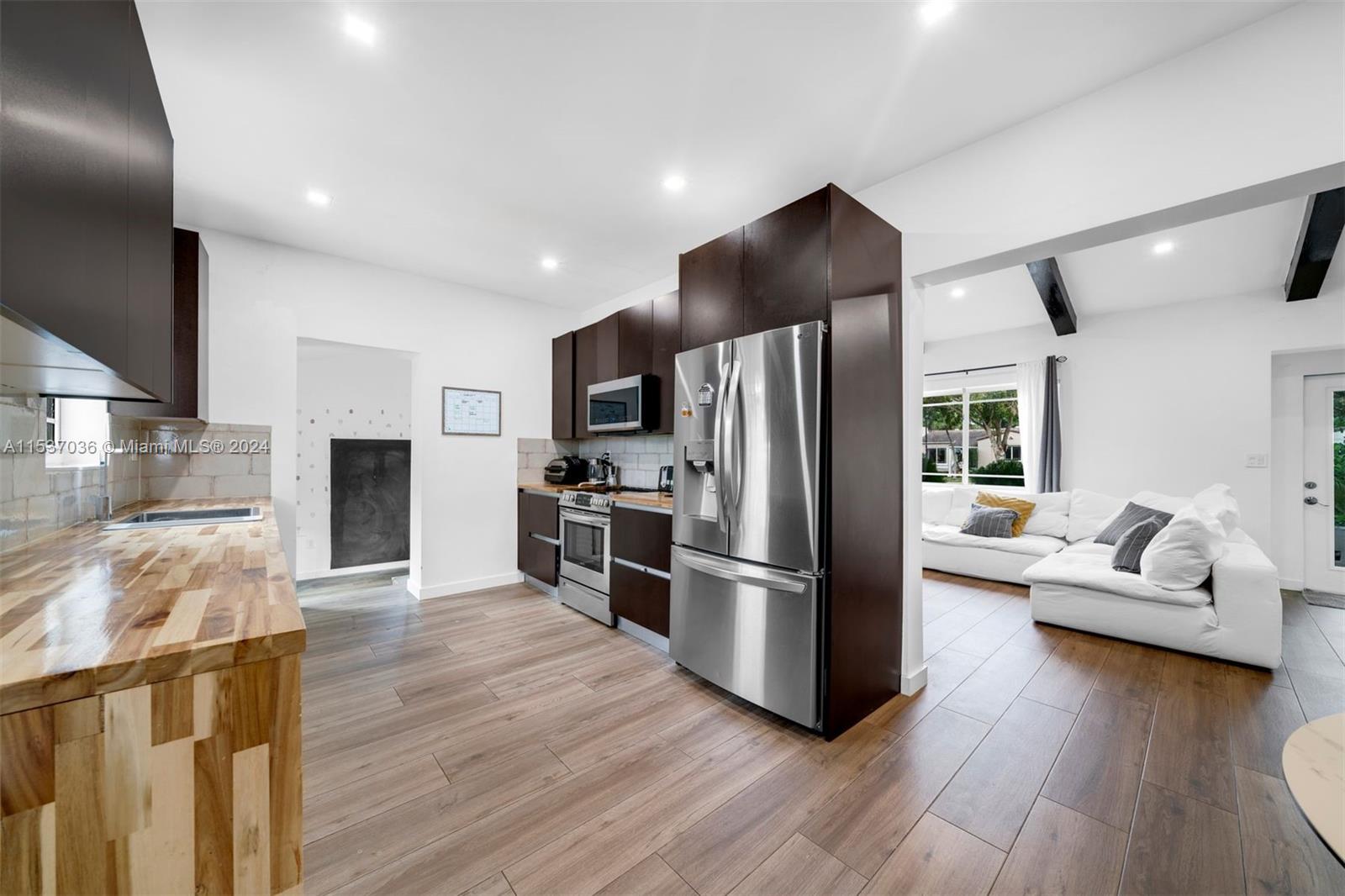 9816 N Miami Ave, Miami Shores, Florida 33150, 3 Bedrooms Bedrooms, ,2 BathroomsBathrooms,Residentiallease,For Rent,9816 N Miami Ave,A11537036