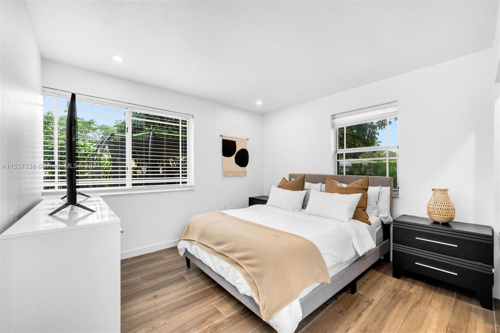 9816 N Miami Ave, Miami Shores, Florida 33150, 3 Bedrooms Bedrooms, ,2 BathroomsBathrooms,Residentiallease,For Rent,9816 N Miami Ave,A11537036