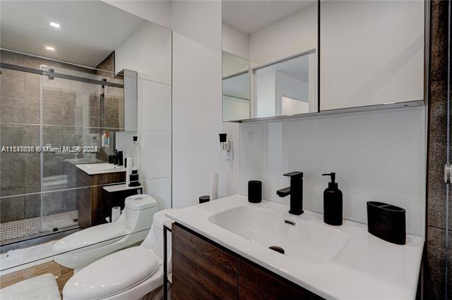 9816 N Miami Ave, Miami Shores, Florida 33150, 3 Bedrooms Bedrooms, ,2 BathroomsBathrooms,Residentiallease,For Rent,9816 N Miami Ave,A11537036