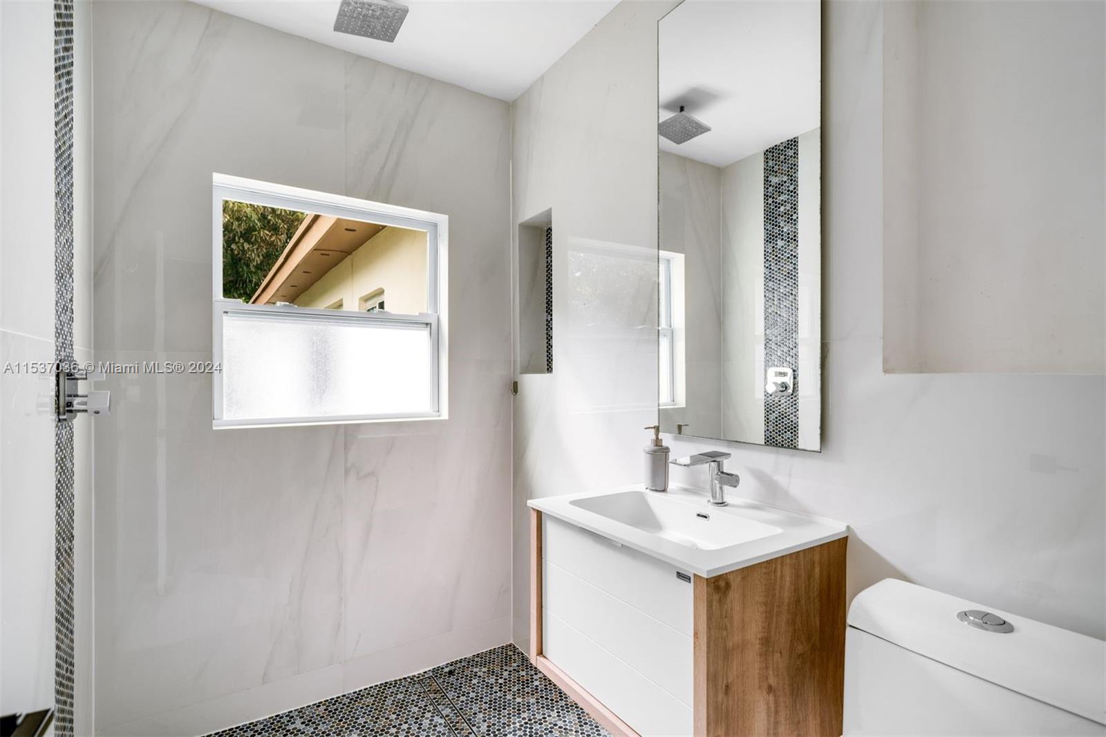 9816 N Miami Ave, Miami Shores, Florida 33150, 3 Bedrooms Bedrooms, ,2 BathroomsBathrooms,Residentiallease,For Rent,9816 N Miami Ave,A11537036