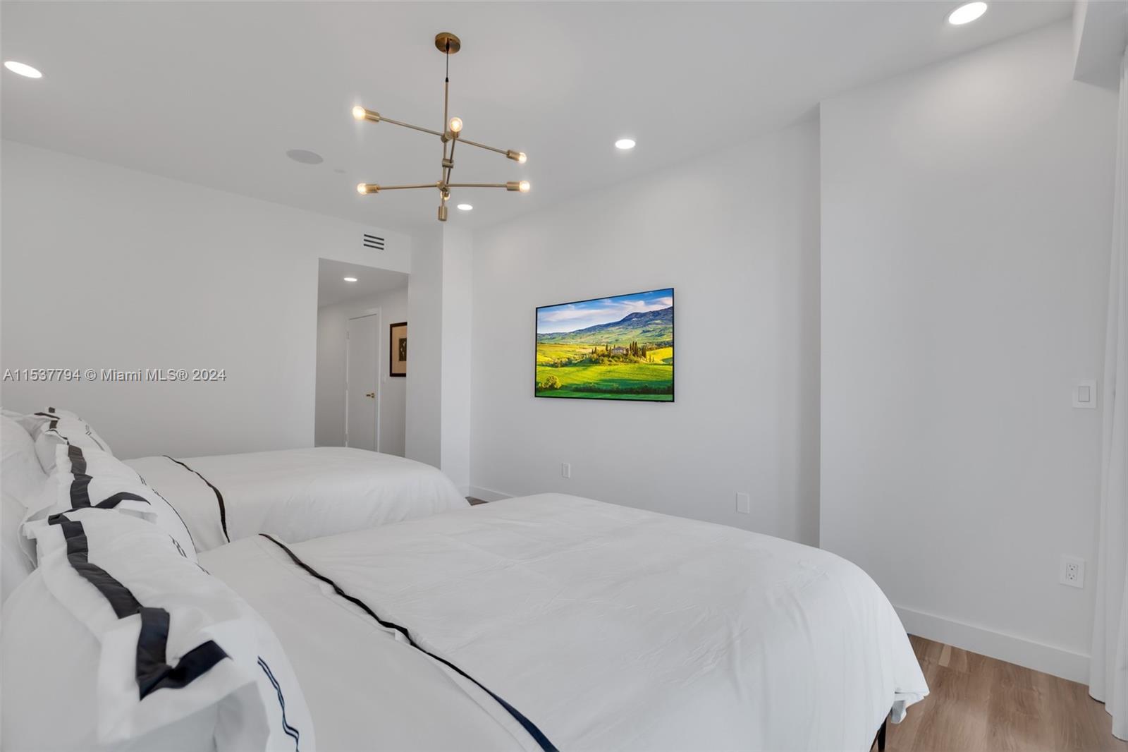 10101 Collins Ave, Bal Harbour, FL, 33154 United States, 2 Bedrooms Bedrooms, ,3 BathroomsBathrooms,Residential,For Sale,Collins Ave,A11537794