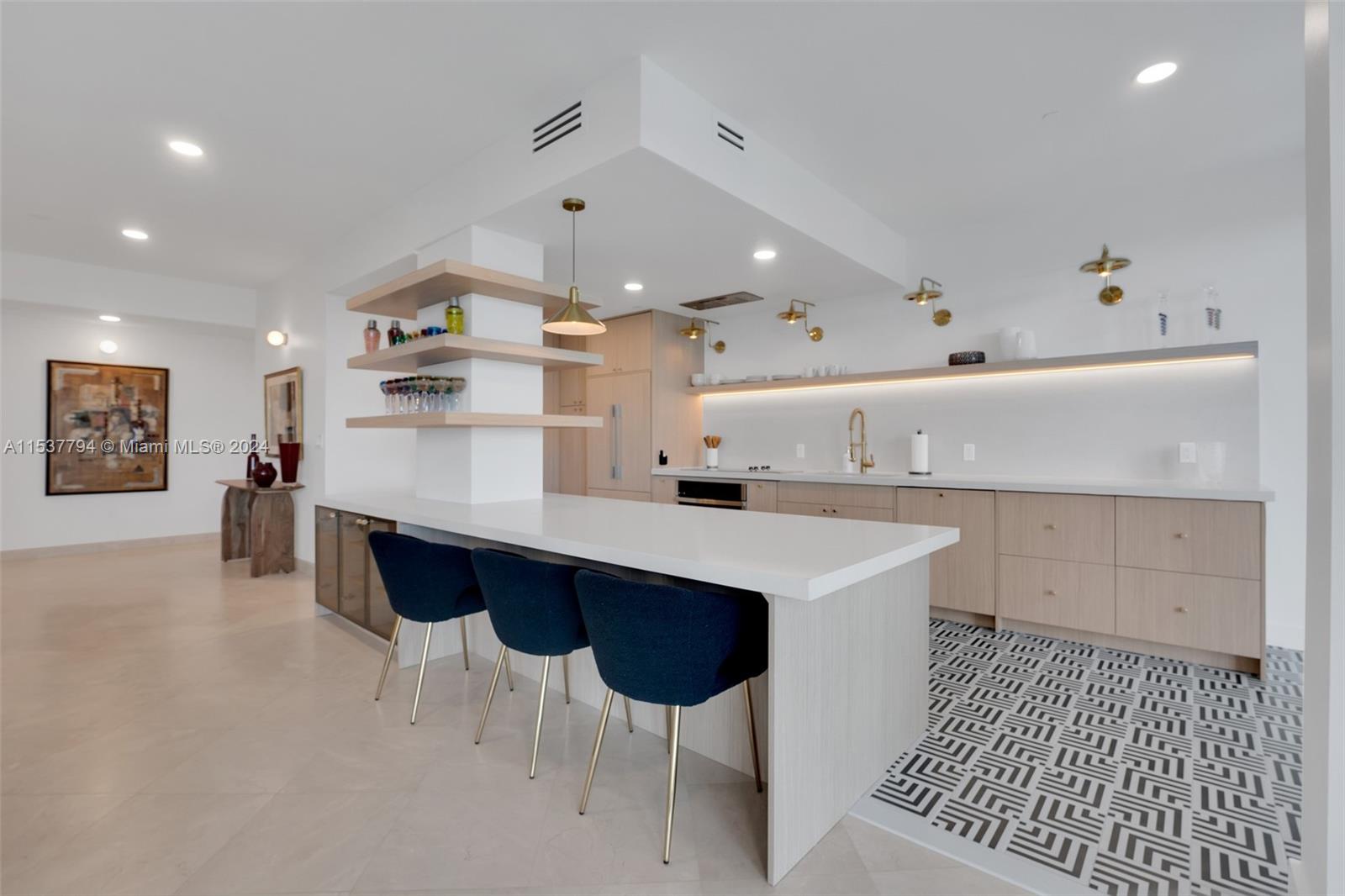 10101 Collins Ave, Bal Harbour, FL, 33154 United States, 2 Bedrooms Bedrooms, ,3 BathroomsBathrooms,Residential,For Sale,Collins Ave,A11537794