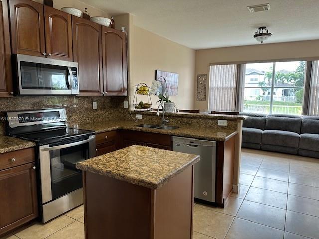 11470 NW 79th Ln, Doral, Florida 33178, 3 Bedrooms Bedrooms, ,2 BathroomsBathrooms,Residential,For Sale,11470 NW 79th Ln,A11537929