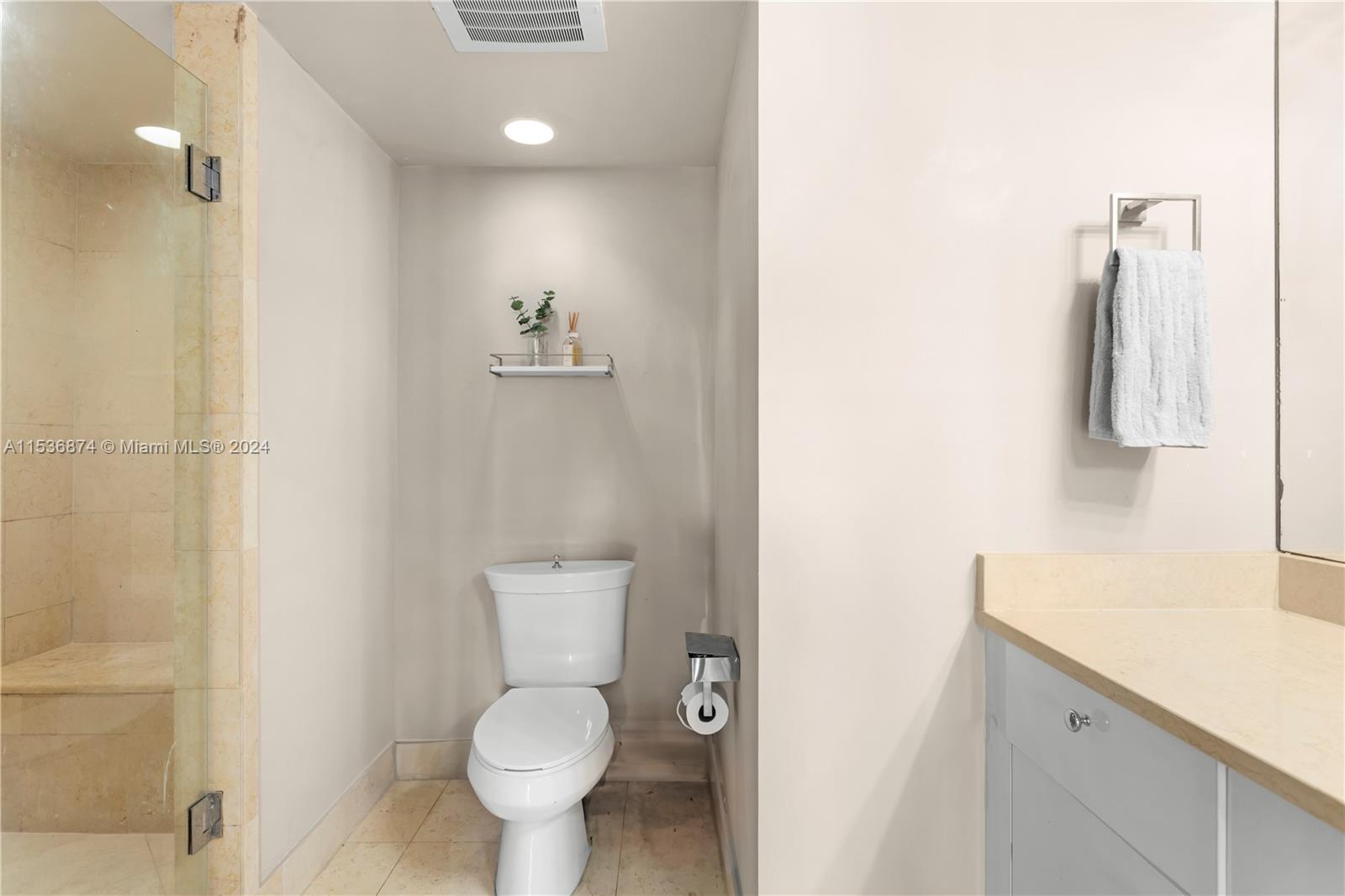 19900 E Country Club Dr 518, Aventura, Florida 33180, 2 Bedrooms Bedrooms, ,2 BathroomsBathrooms,Residential,For Sale,19900 E Country Club Dr 518,A11536874