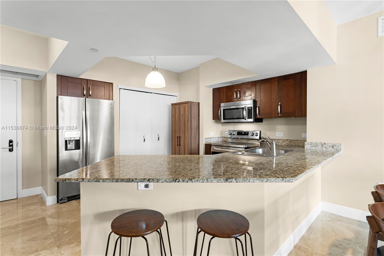 19900 E Country Club Dr 518, Aventura, Florida 33180, 2 Bedrooms Bedrooms, ,2 BathroomsBathrooms,Residential,For Sale,19900 E Country Club Dr 518,A11536874