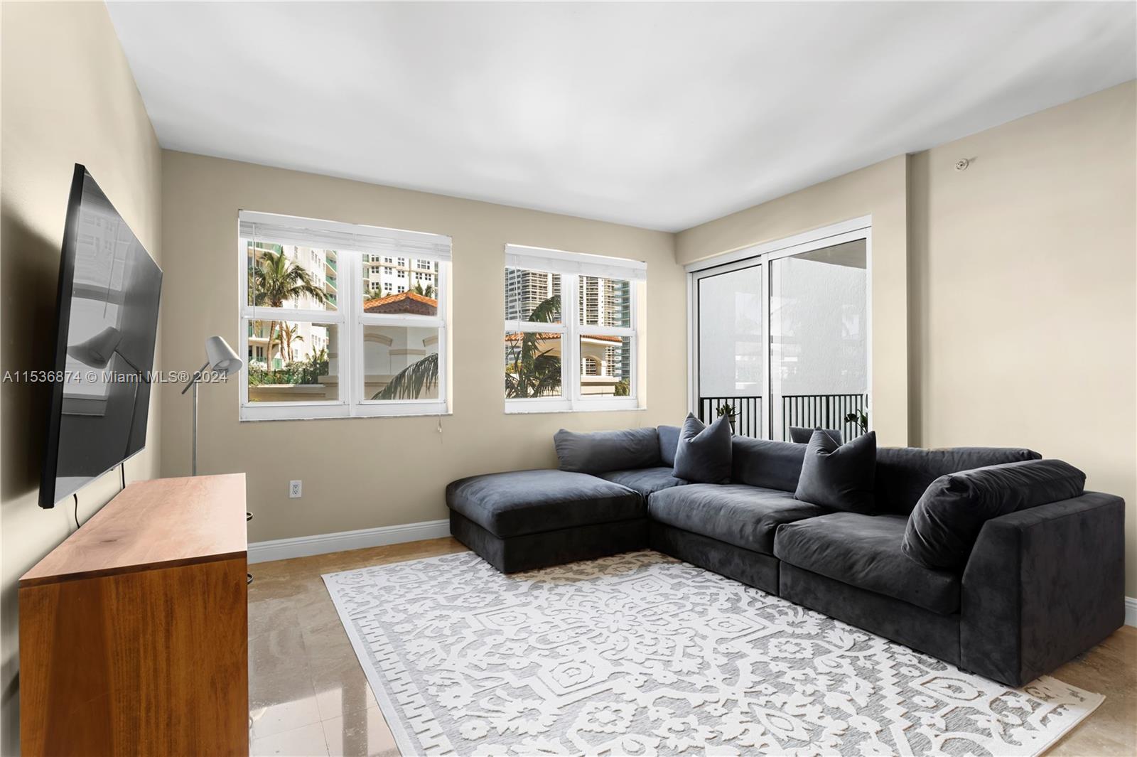 19900 E Country Club Dr 518, Aventura, Florida 33180, 2 Bedrooms Bedrooms, ,2 BathroomsBathrooms,Residential,For Sale,19900 E Country Club Dr 518,A11536874