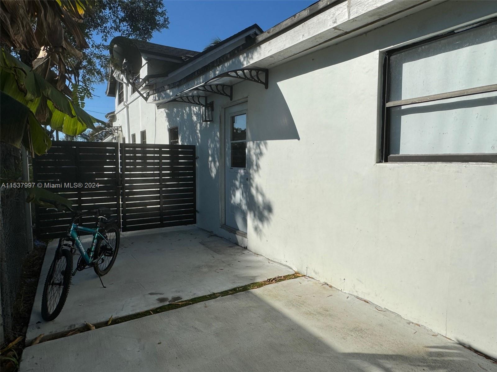 Miami, Florida 33150, 2 Bedrooms Bedrooms, ,1 BathroomBathrooms,Residentiallease,For Rent,A11537997