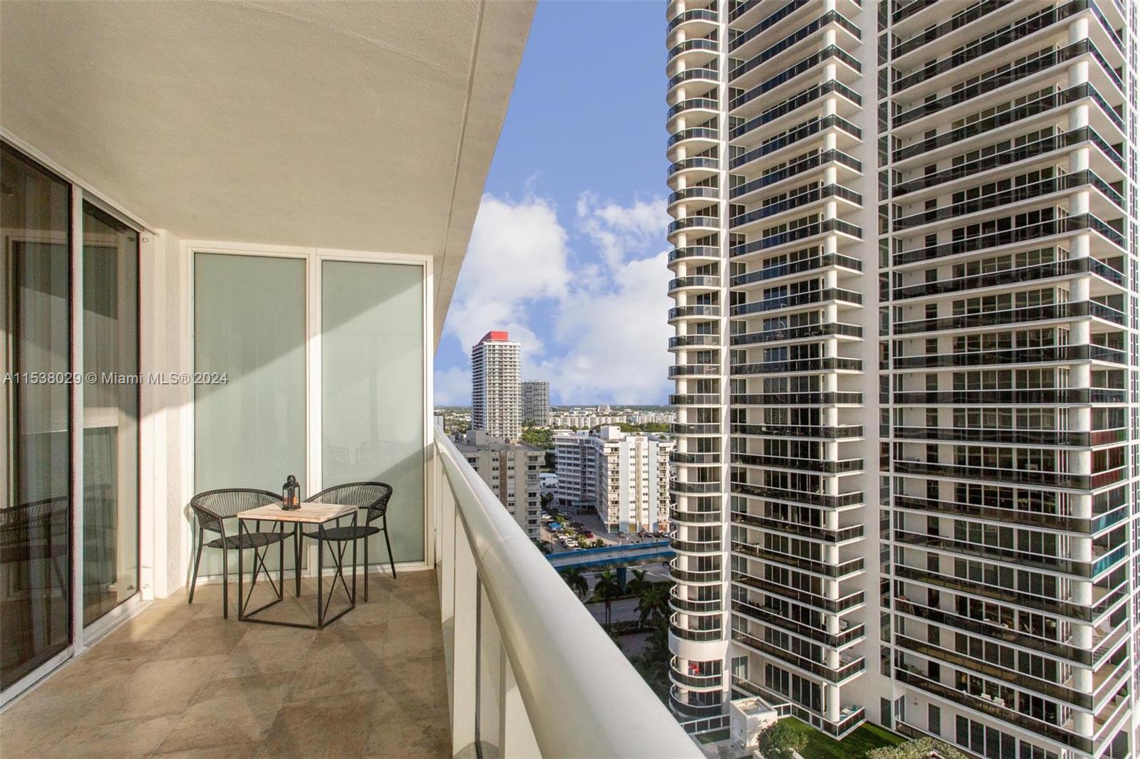 1830 S Ocean Dr 1712, Hallandale Beach, Florida 33009, 1 Bedroom Bedrooms, ,1 BathroomBathrooms,Residentiallease,For Rent,1830 S Ocean Dr 1712,A11538029