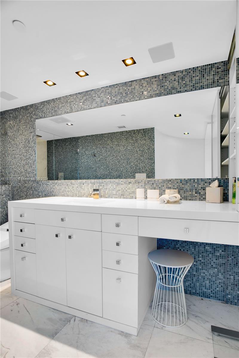 6801 Collins Ave LPH12( Door 01/02), Miami Beach, Florida 33141, 3 Bedrooms Bedrooms, ,3 BathroomsBathrooms,Residential,For Sale,6801 Collins Ave LPH12( Door 01/02),A11537989