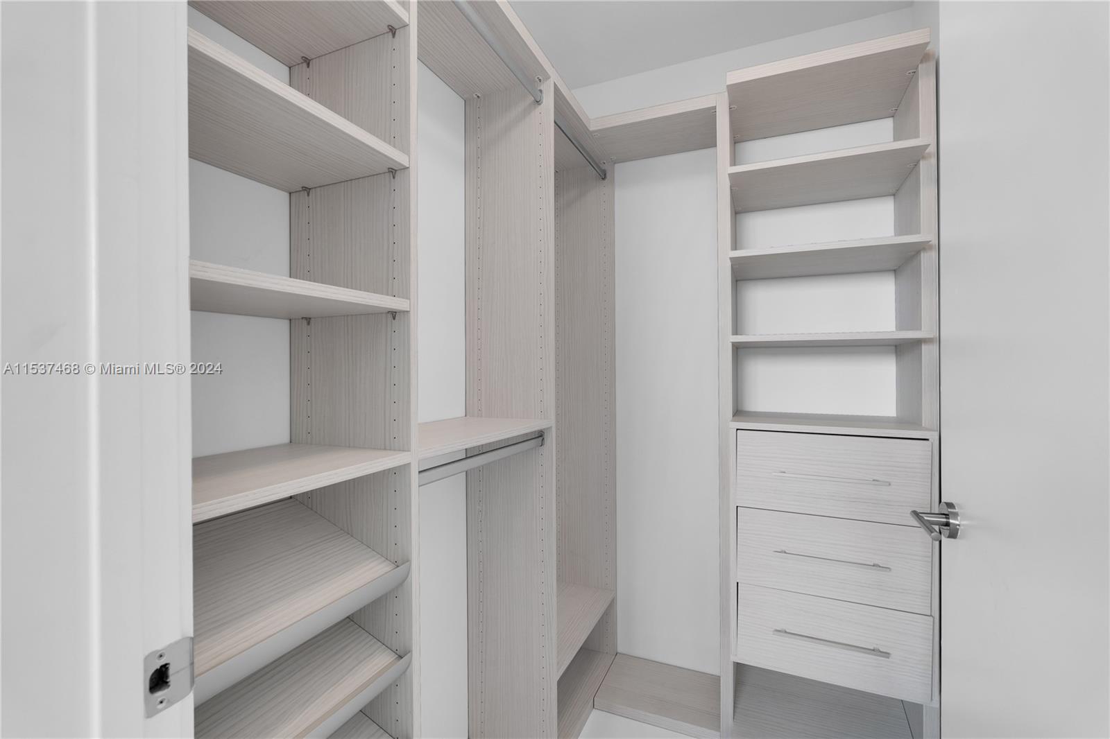 2900 NE 7th Ave 2604, Miami, Florida 33137, 2 Bedrooms Bedrooms, ,2 BathroomsBathrooms,Residential,For Sale,2900 NE 7th Ave 2604,A11537468