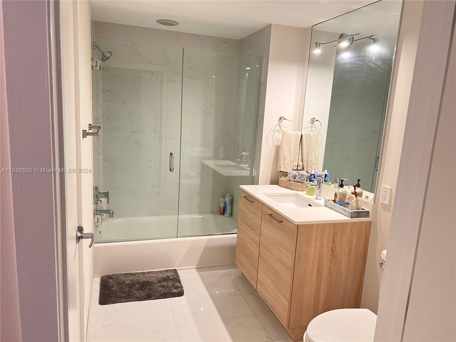 16385 Biscayne Blvd 606, North Miami Beach, Florida 33160, 2 Bedrooms Bedrooms, ,2 BathroomsBathrooms,Residential,For Sale,16385 Biscayne Blvd 606,A11536555
