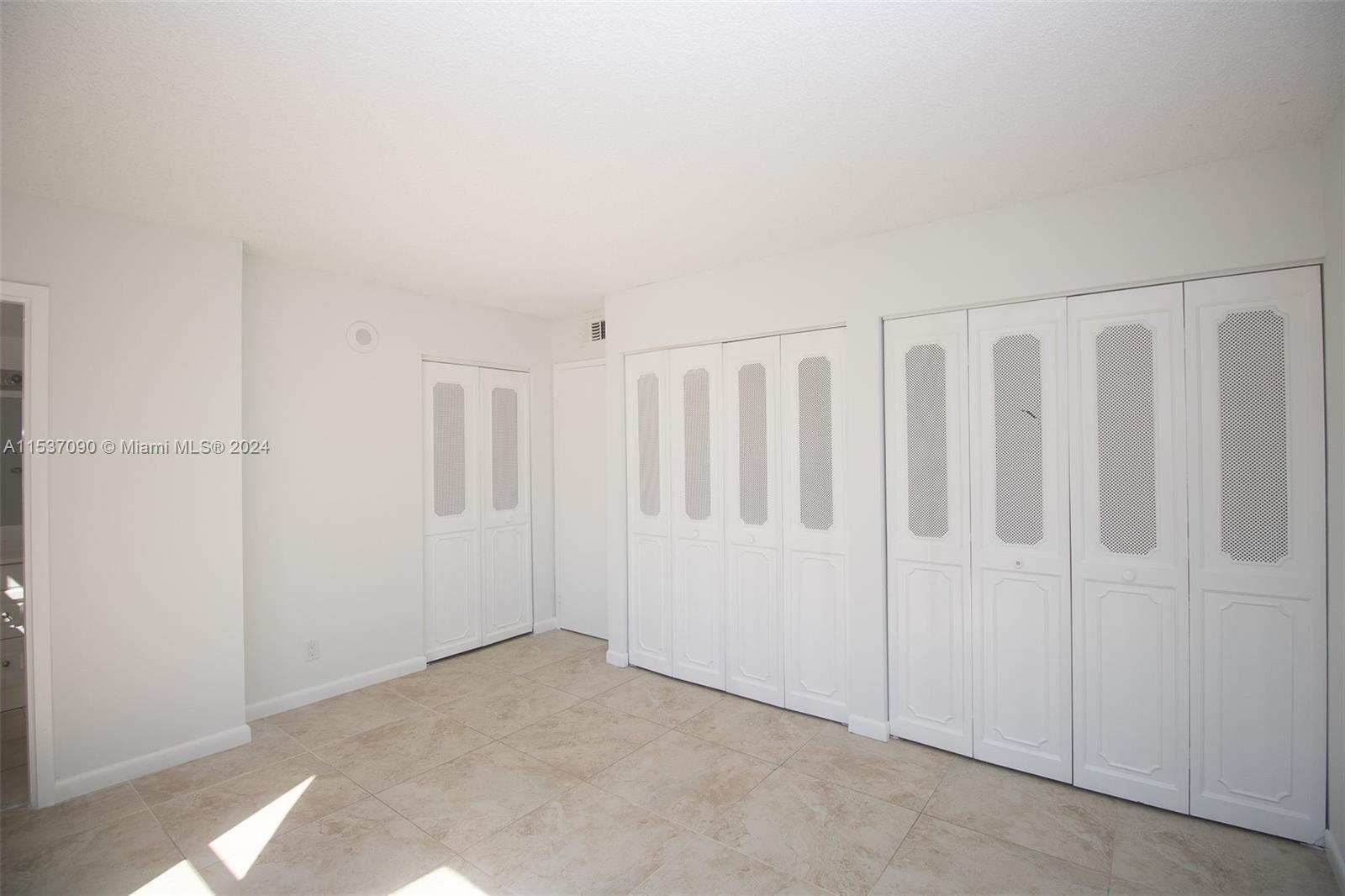 17021 N Bay Rd 729, Sunny Isles Beach, Florida 33160, 2 Bedrooms Bedrooms, ,2 BathroomsBathrooms,Residentiallease,For Rent,17021 N Bay Rd 729,A11537090