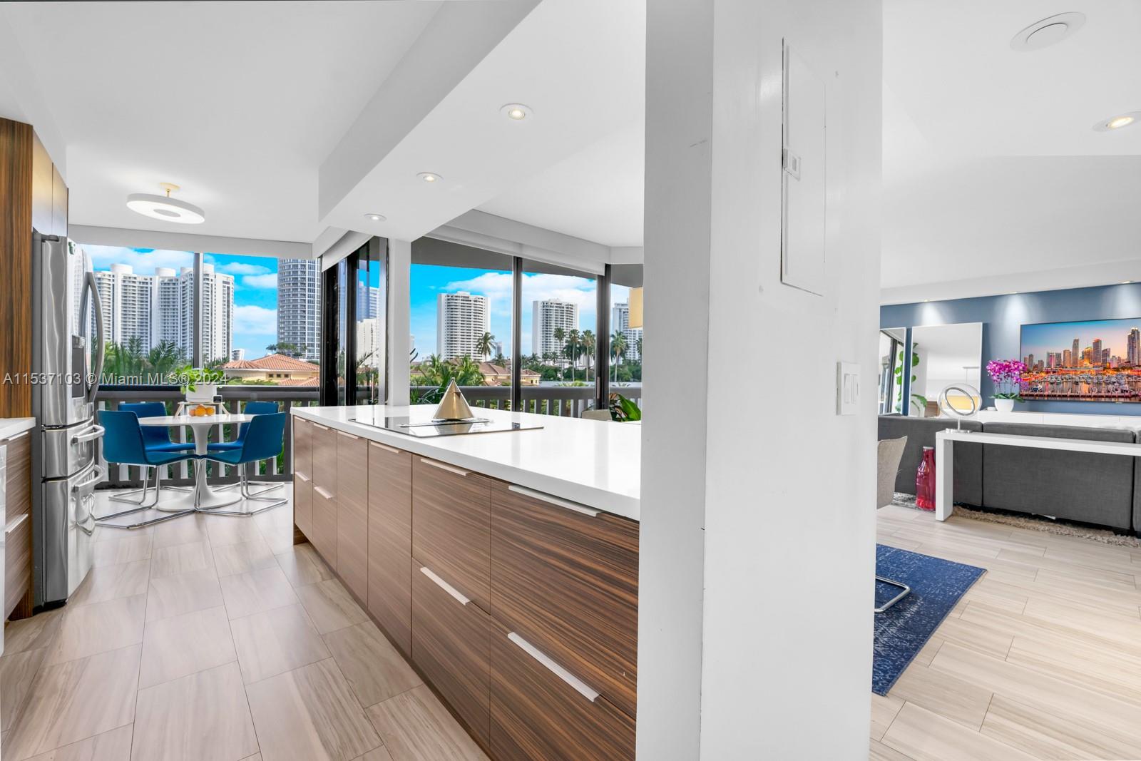 1000 Island Blvd, Aventura, FL, 33160 United States, 3 Bedrooms Bedrooms, ,2 BathroomsBathrooms,Residential,For Sale,Island Blvd,A11537103