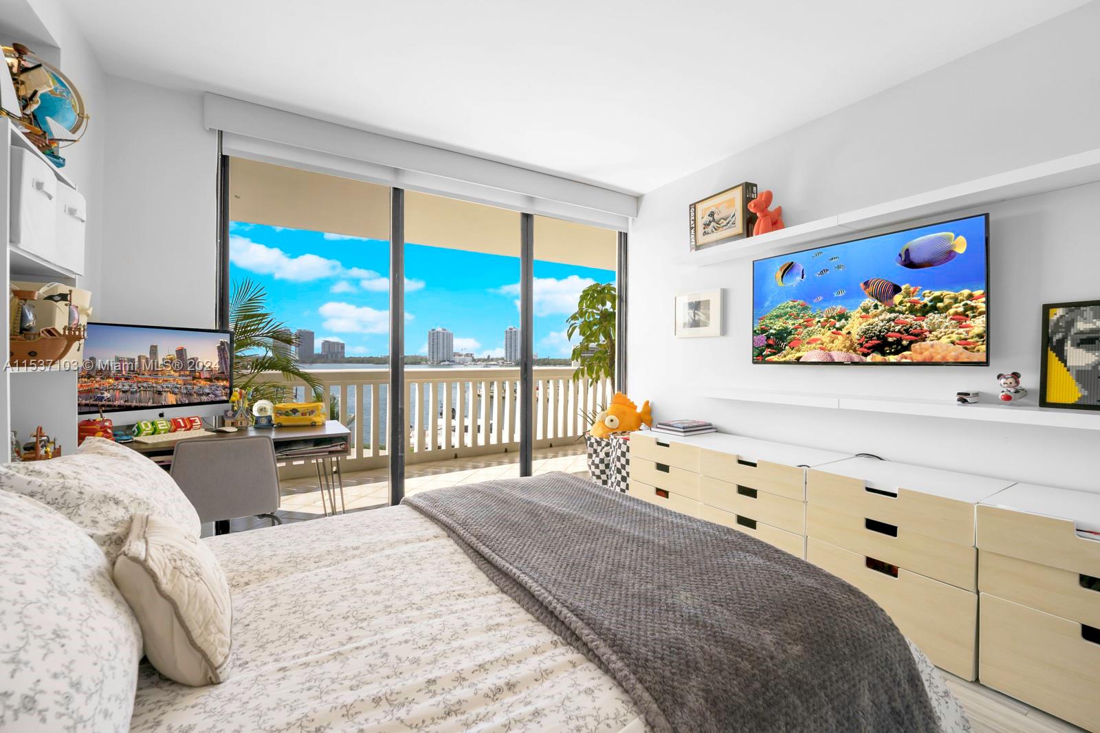 2nd Bedroom