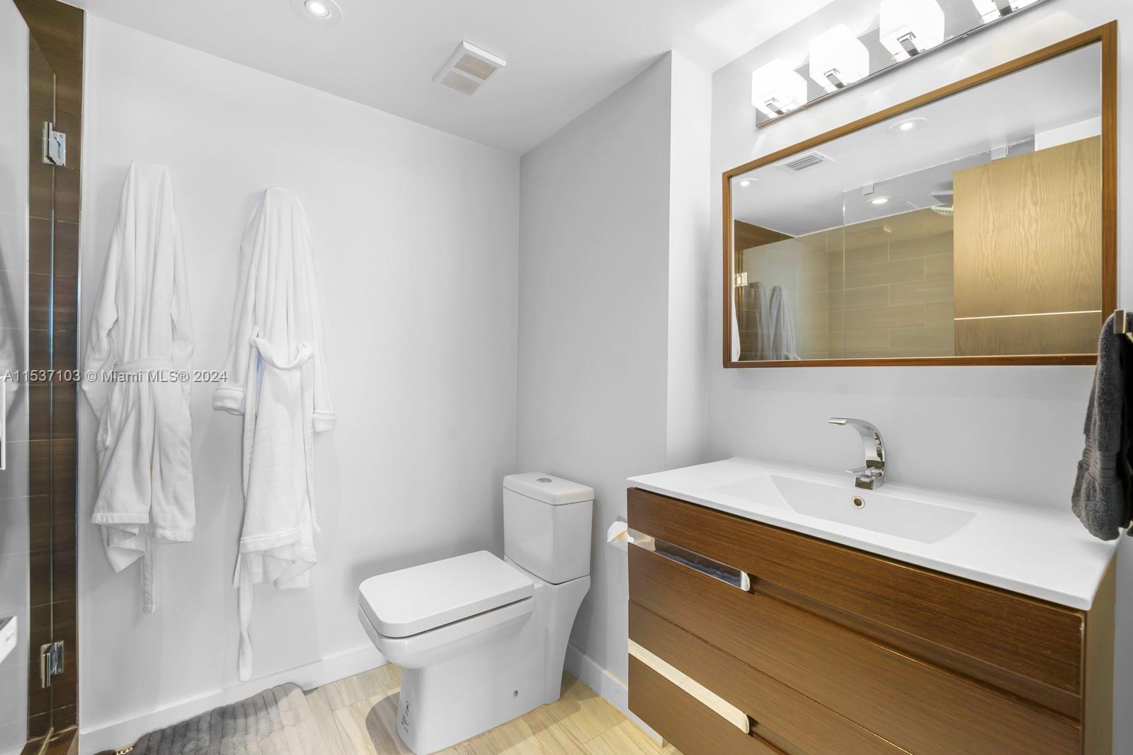 2nd Full Bathroom