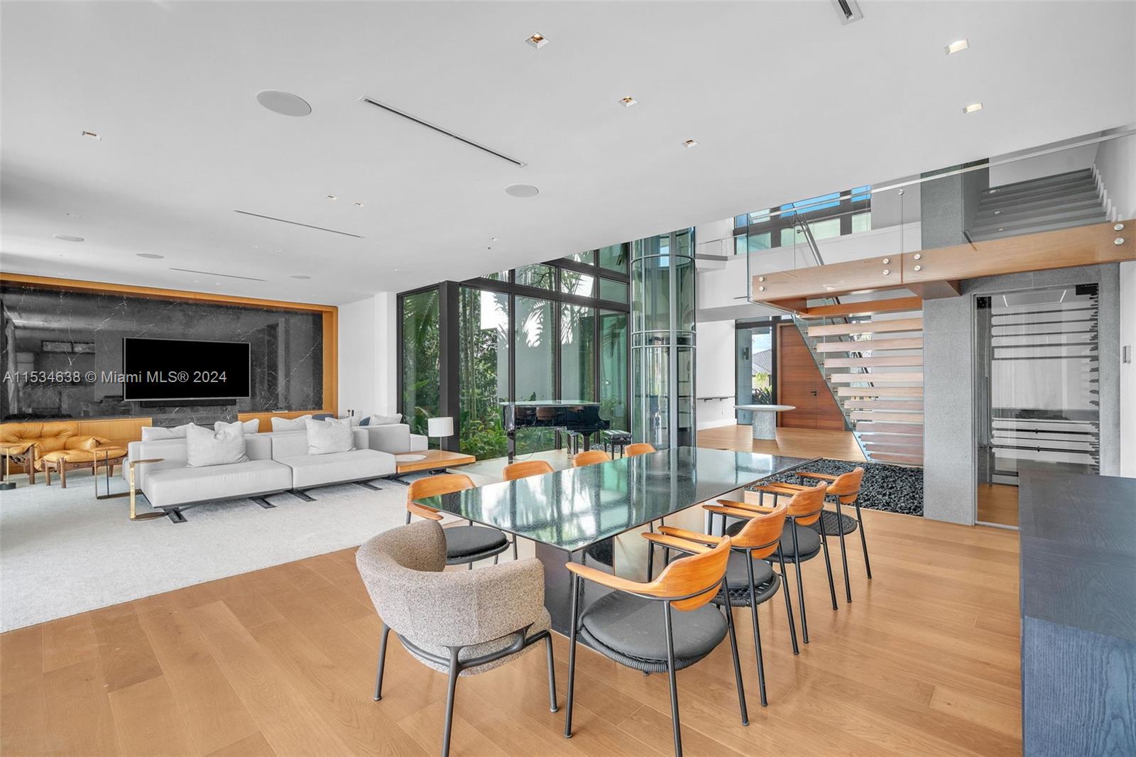 3300 165th St, North Miami Beach, FL, 33160 United States, 7 Bedrooms Bedrooms, ,7 BathroomsBathrooms,Residential,For Sale,165th St,A11534638