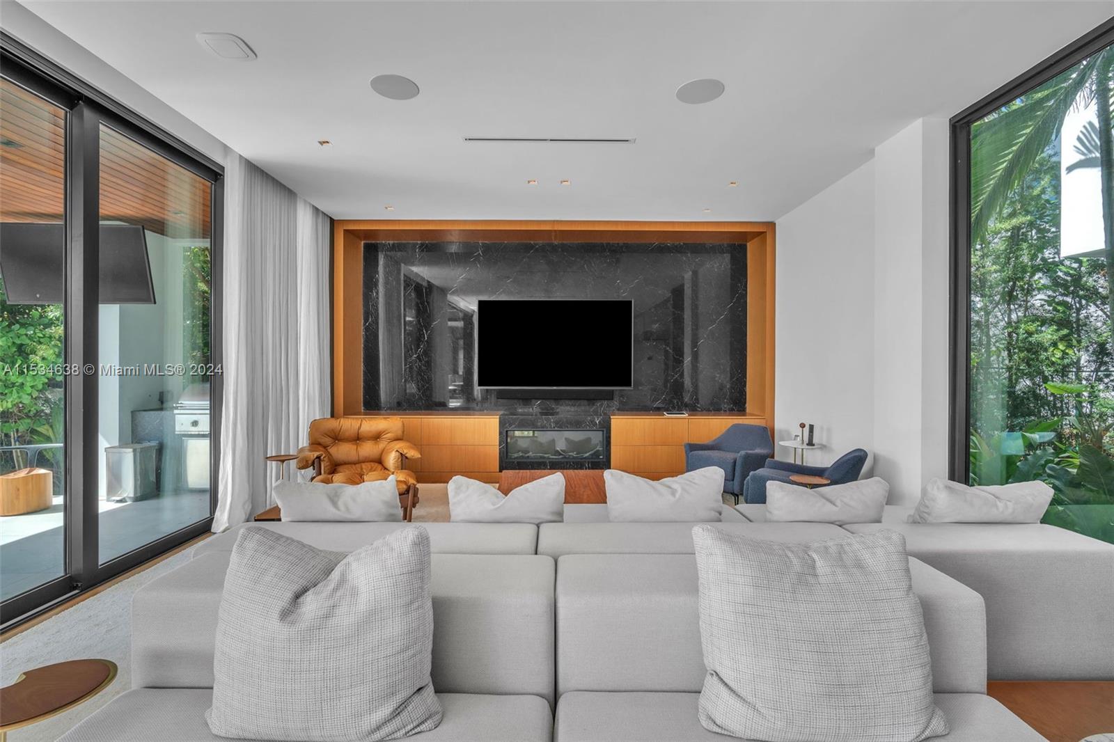 3300 165th St, North Miami Beach, FL, 33160 United States, 7 Bedrooms Bedrooms, ,7 BathroomsBathrooms,Residential,For Sale,165th St,A11534638