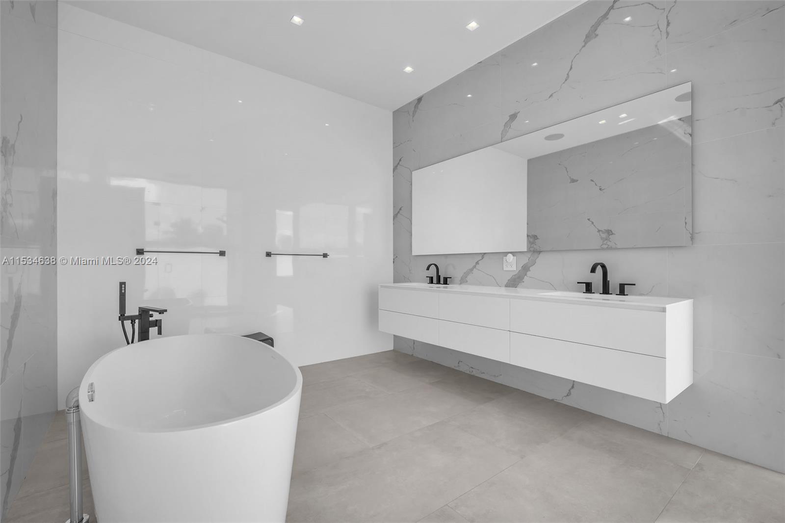 3300 165th St, North Miami Beach, FL, 33160 United States, 7 Bedrooms Bedrooms, ,7 BathroomsBathrooms,Residential,For Sale,165th St,A11534638