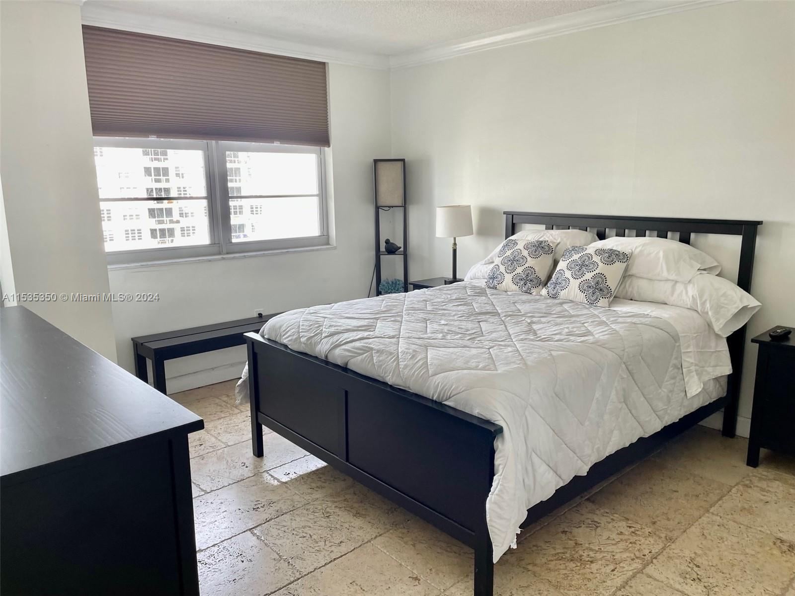 5701 Collins Avenue 1207, Miami Beach, Florida 33140, 1 Bedroom Bedrooms, ,2 BathroomsBathrooms,Residentiallease,For Rent,5701 Collins Avenue 1207,A11535350
