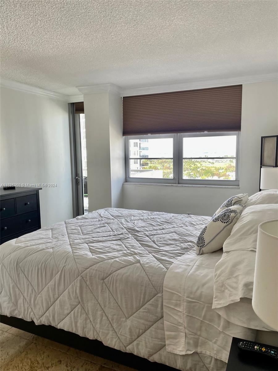 5701 Collins Avenue 1207, Miami Beach, Florida 33140, 1 Bedroom Bedrooms, ,2 BathroomsBathrooms,Residentiallease,For Rent,5701 Collins Avenue 1207,A11535350
